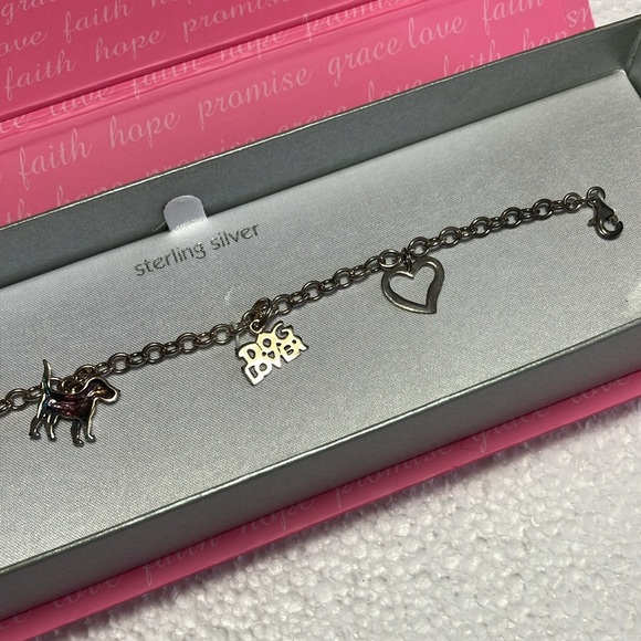 NIB sterling silver dog love bracelet - Picture 3 of 3